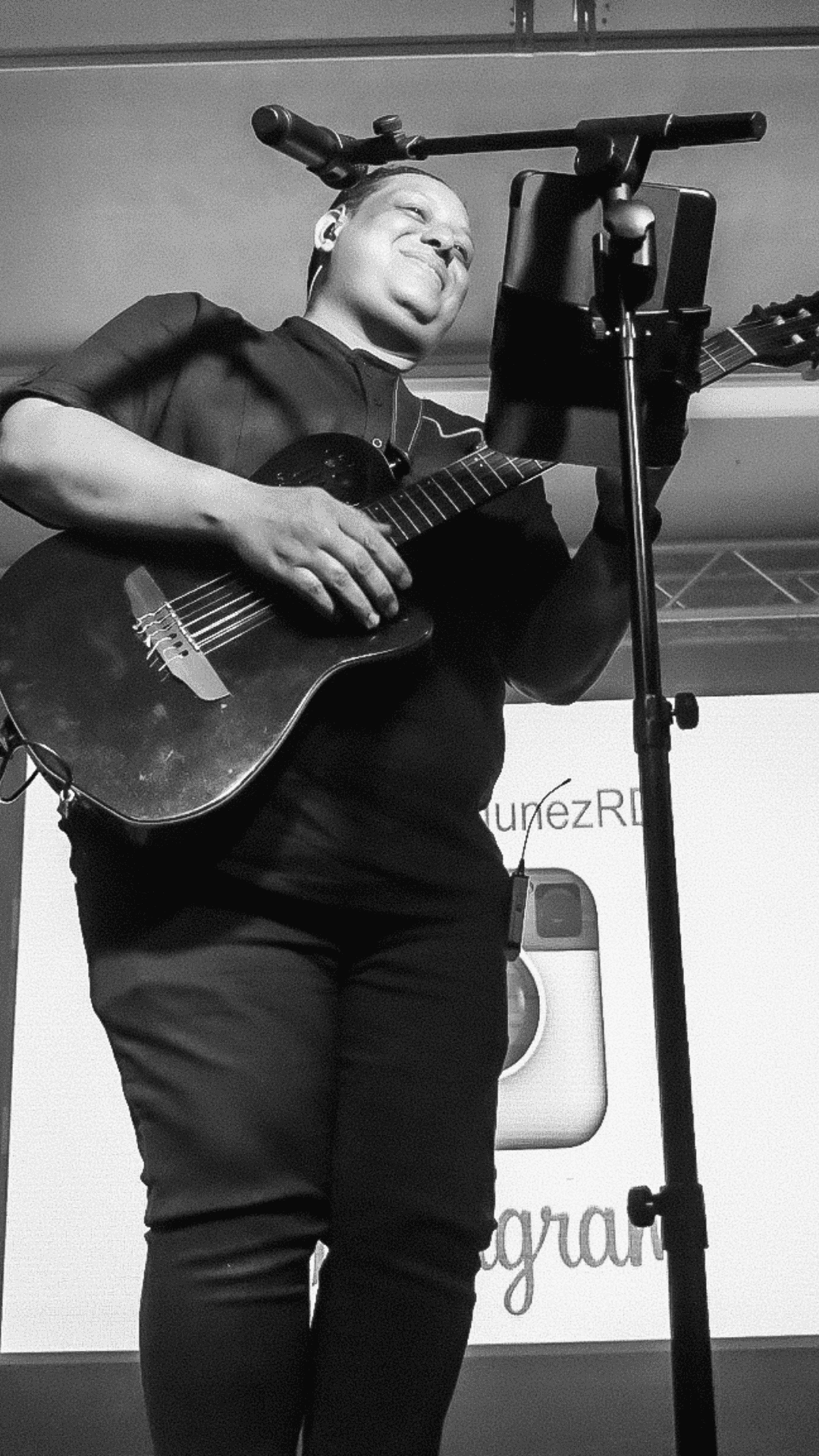Marvin Núñez, cantautor católico